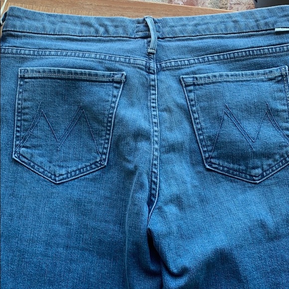 Mother “The Looker Frayed Ankle Jean” - Picture 2 of 5